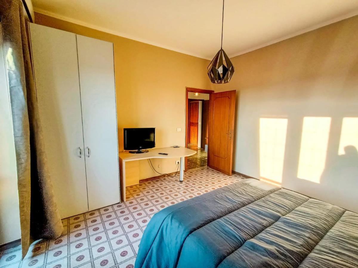 フィウミチーノ Malu House Bed & Breakfast エクステリア 写真
